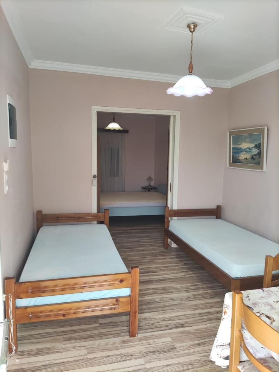 Sissy Apartment Vrahati Exterior foto